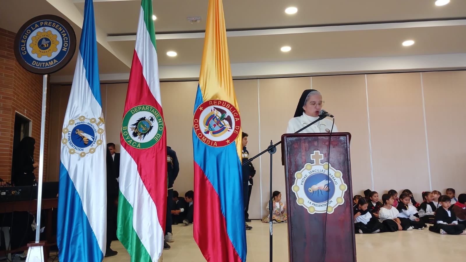 Hna Gloria Corredor / Rectora